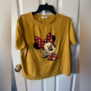 Size xl, color yellow / quality beaded work